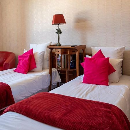 Bed and Breakfast L'Abri Du Viaduc Saint-Satur Exterior foto