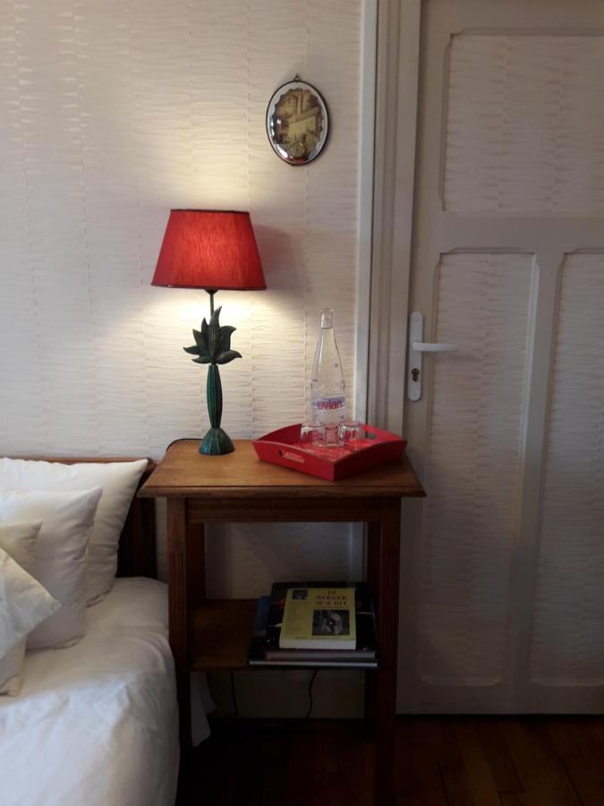 Bed and Breakfast L'Abri Du Viaduc Saint-Satur Exterior foto