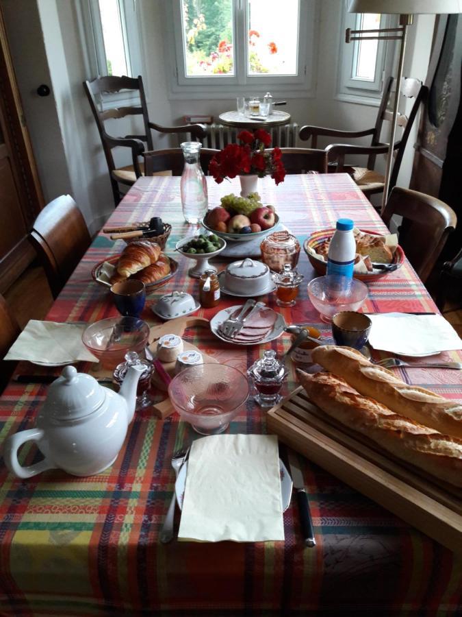 Bed and Breakfast L'Abri Du Viaduc Saint-Satur Exterior foto